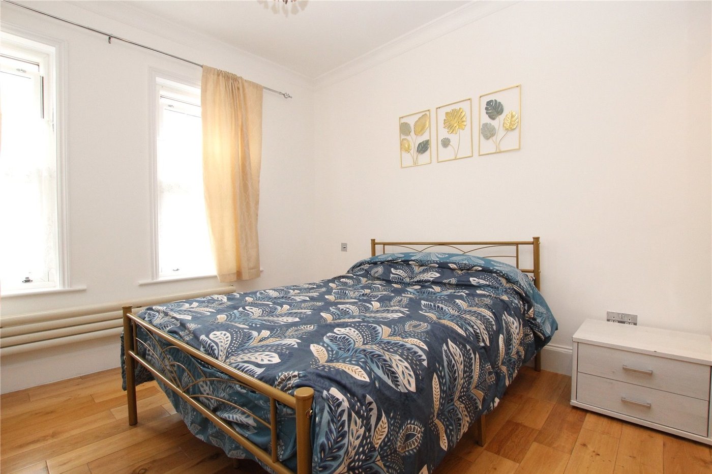 3 bedroom house for sale in Plumstead Common | Robinson Jackson