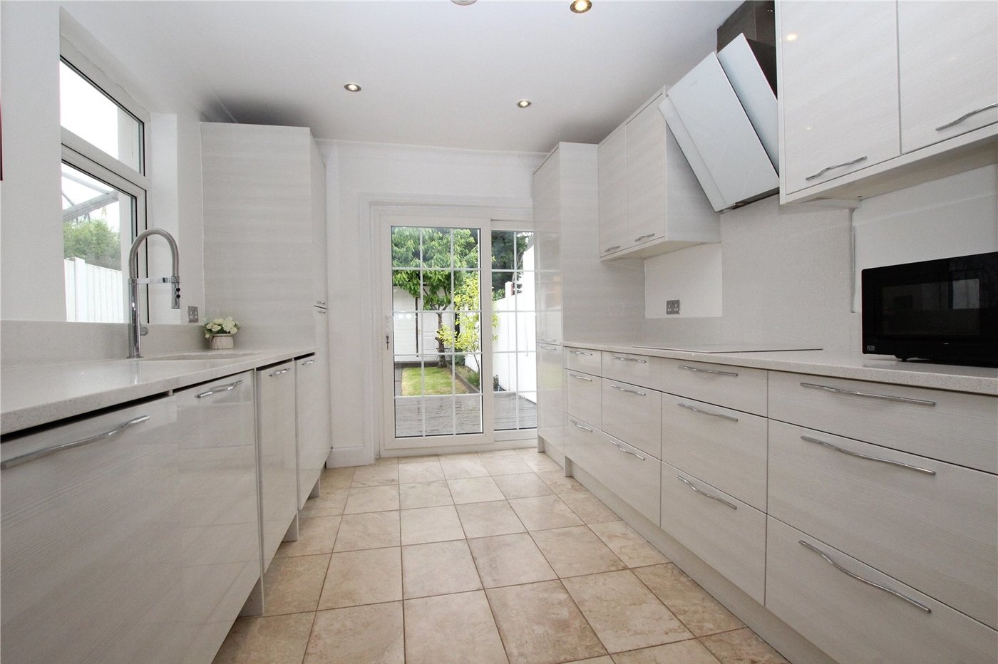 3 bedroom house for sale in Plumstead Common | Robinson Jackson