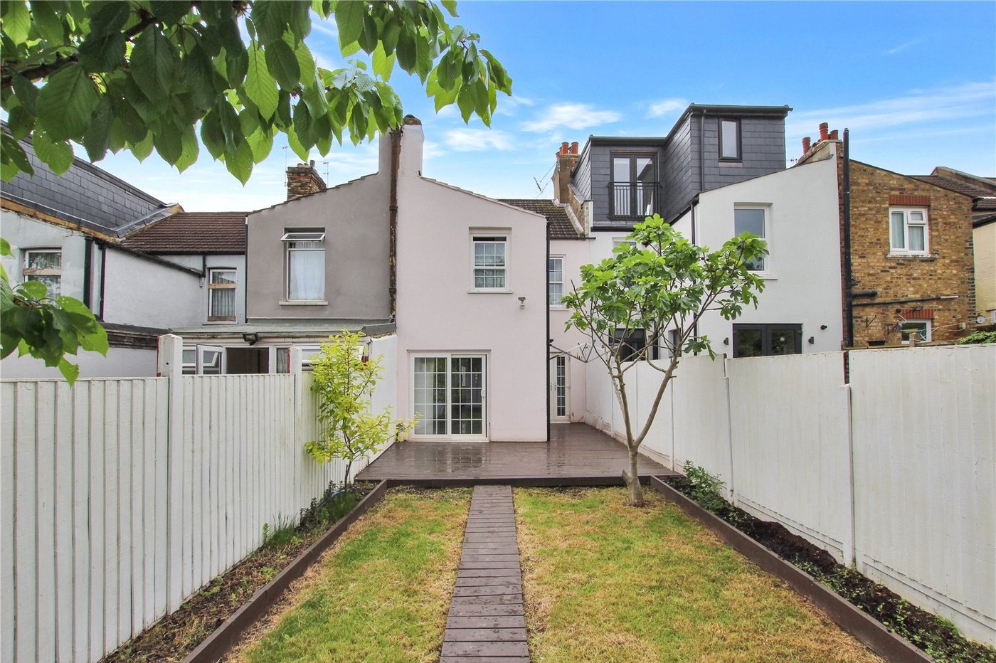 3 bedroom house for sale in Plumstead Common | Robinson Jackson