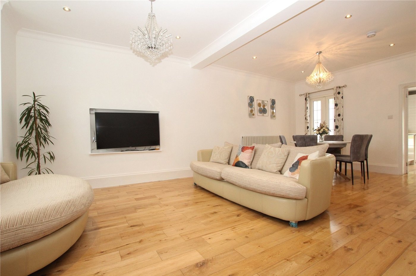 3 bedroom house for sale in Plumstead Common | Robinson Jackson