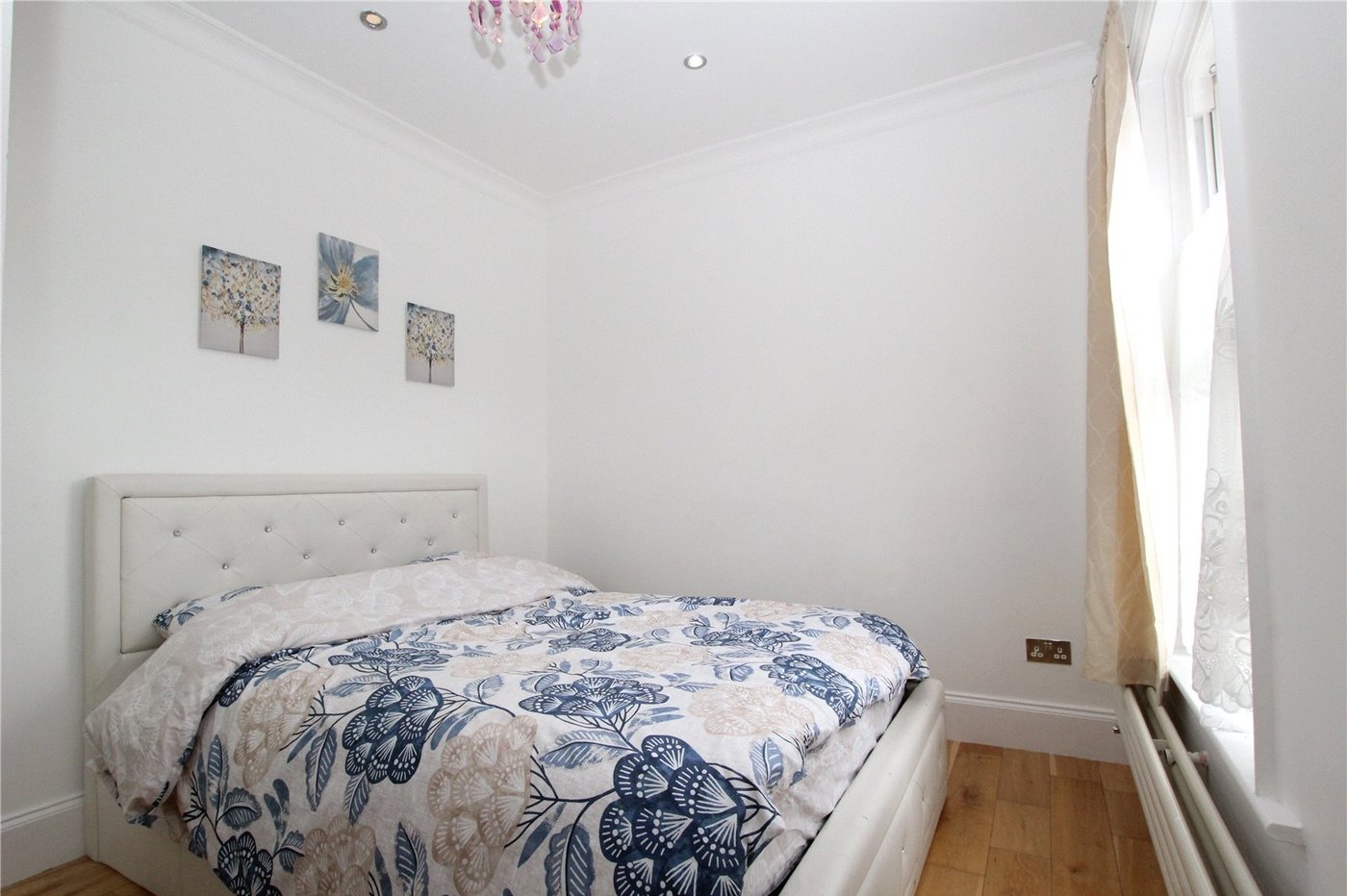 3 bedroom house for sale in Plumstead Common | Robinson Jackson