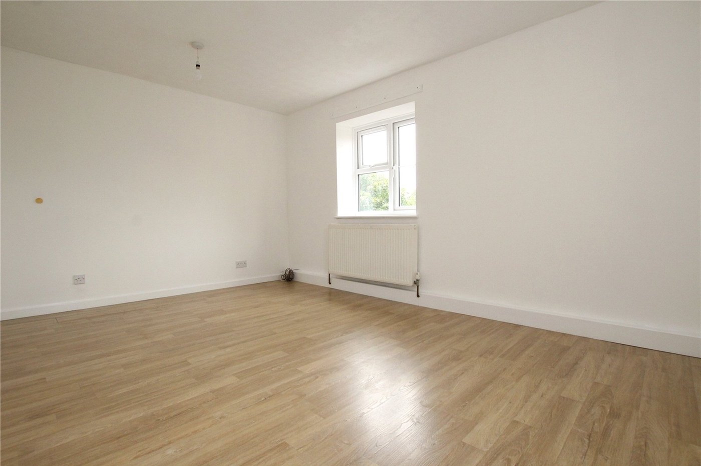 2 bedroom property for sale in Thamesmead | Robinson Jackson