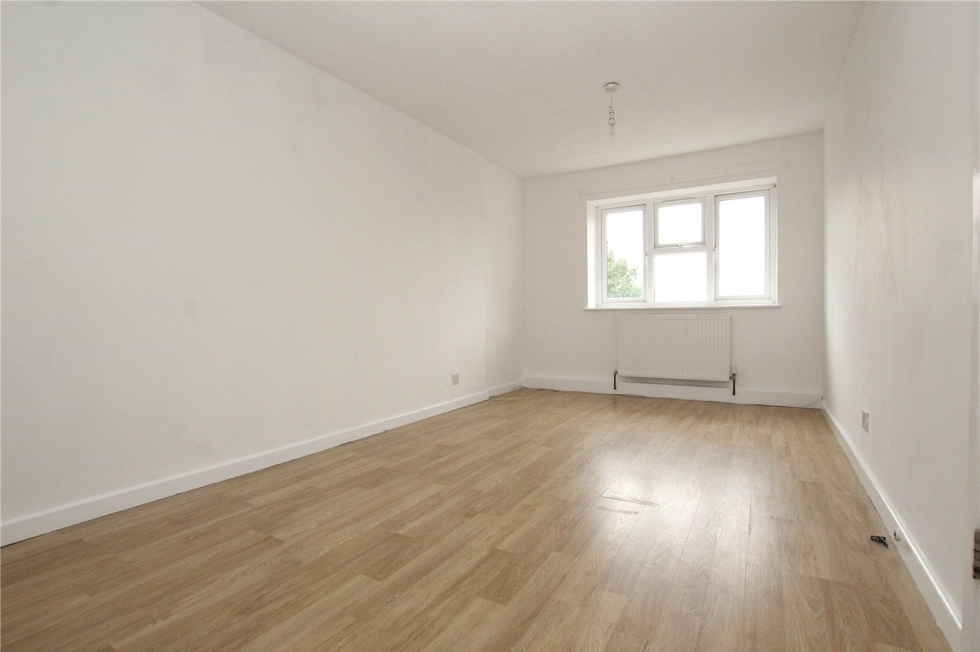 2 bedroom property for sale in Thamesmead | Robinson Jackson