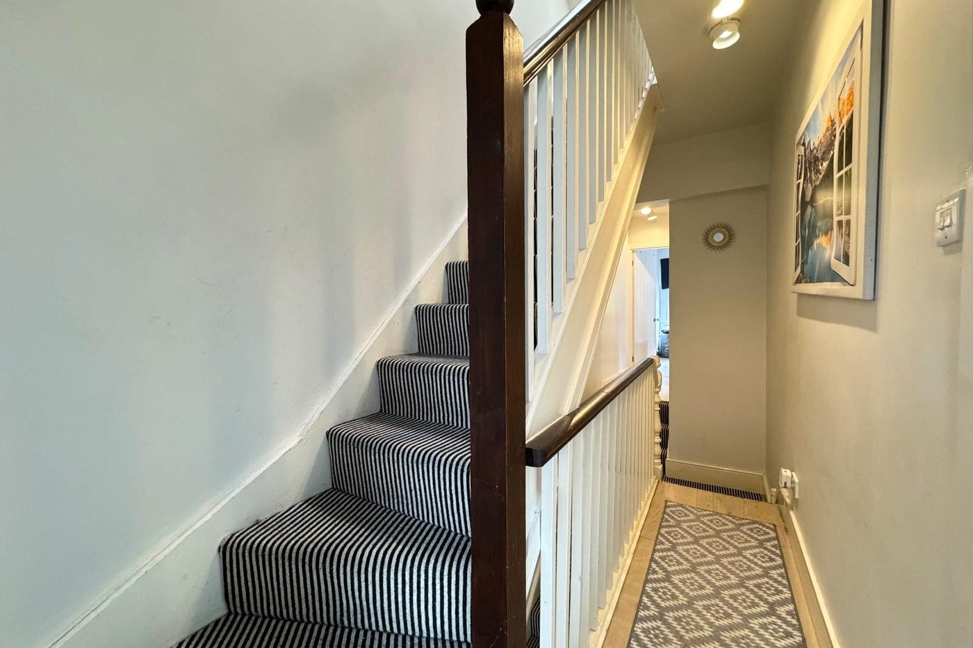 5 bedroom house for sale in London | Robinson Jackson