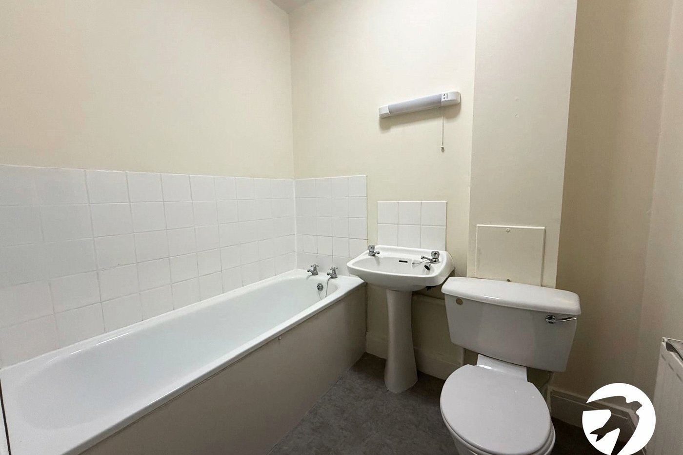 2 bedroom property for sale in London | Robinson Jackson