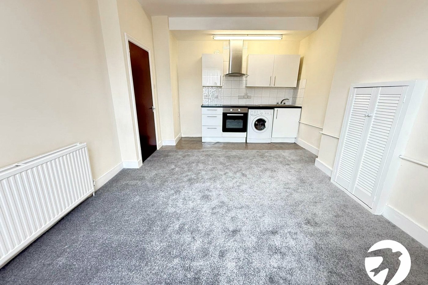 2 bedroom property for sale in London | Robinson Jackson