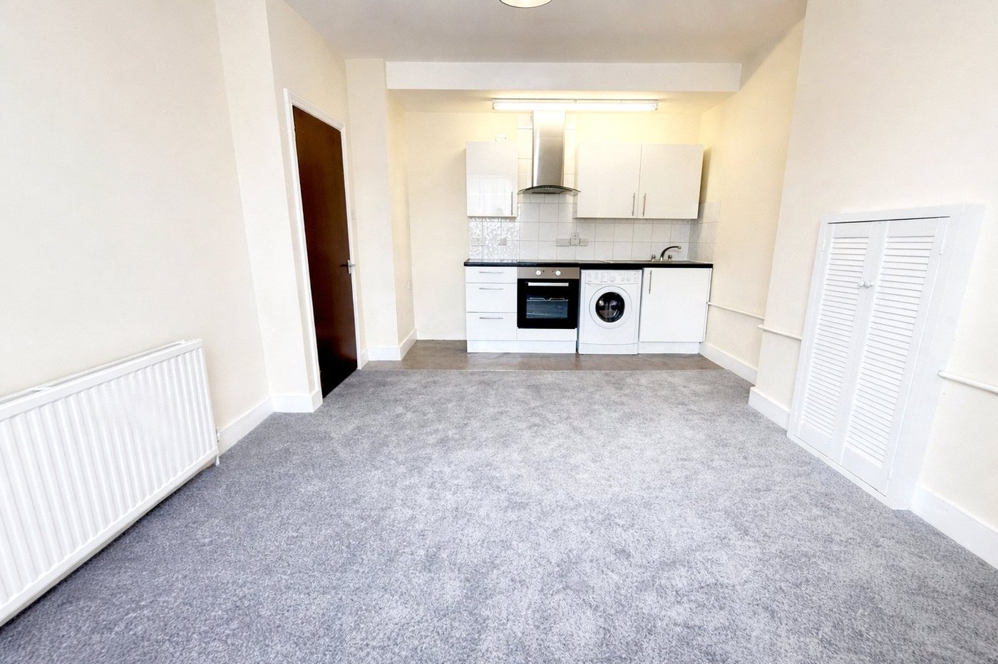 2 bedroom property for sale in London | Robinson Jackson