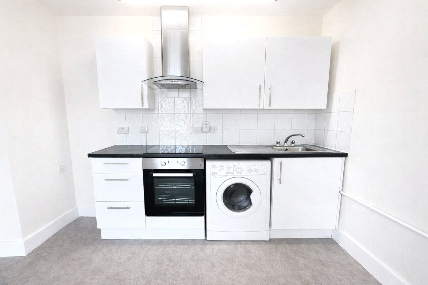 2 bedroom property for sale in London | Robinson Jackson