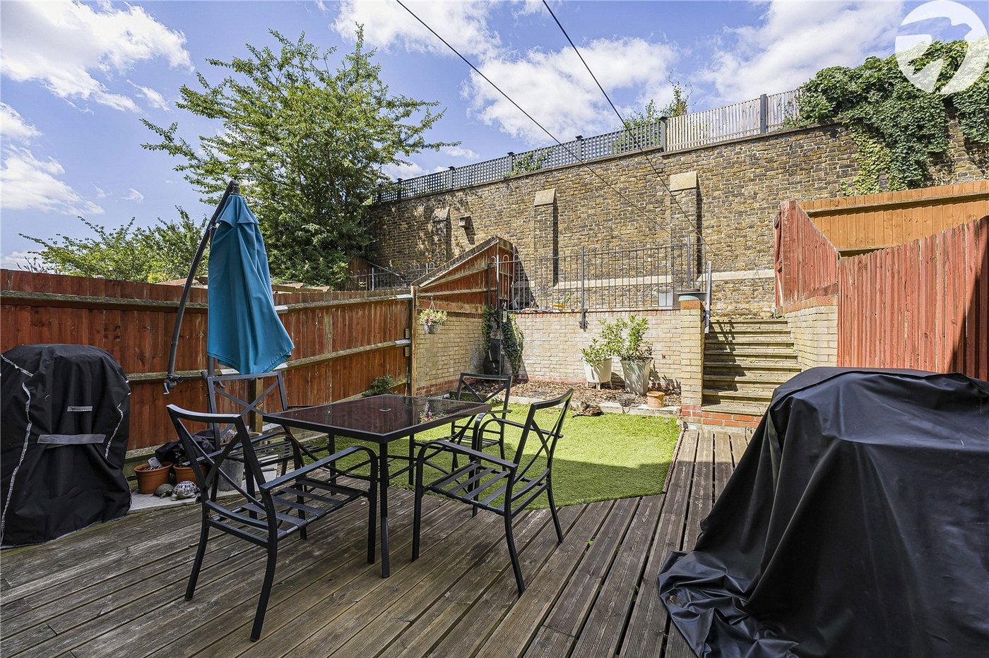 3 bedroom house for sale in West Dartford | Robinson Jackson