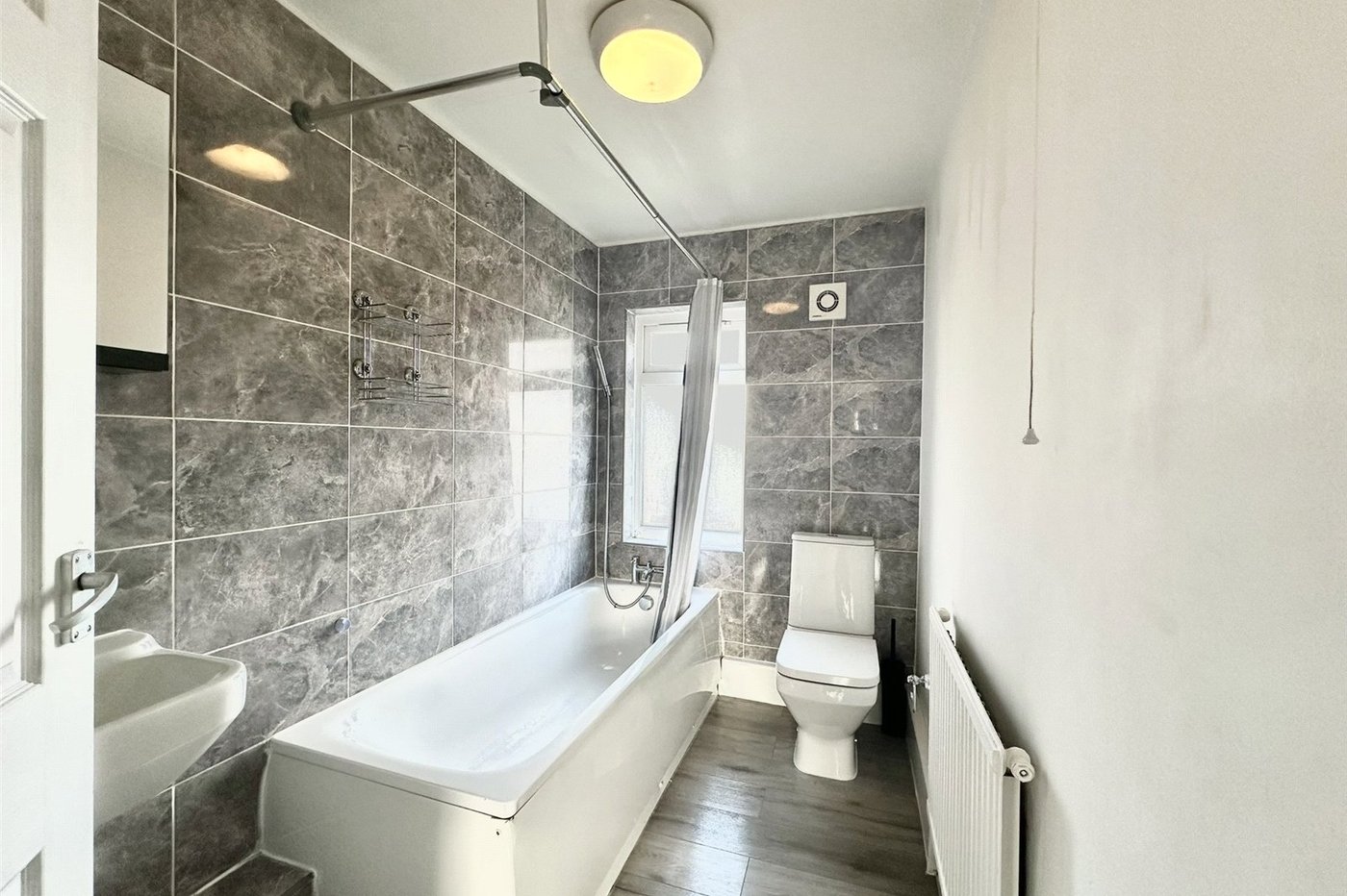 2 bedroom property for sale in Swanscombe | Robinson Jackson