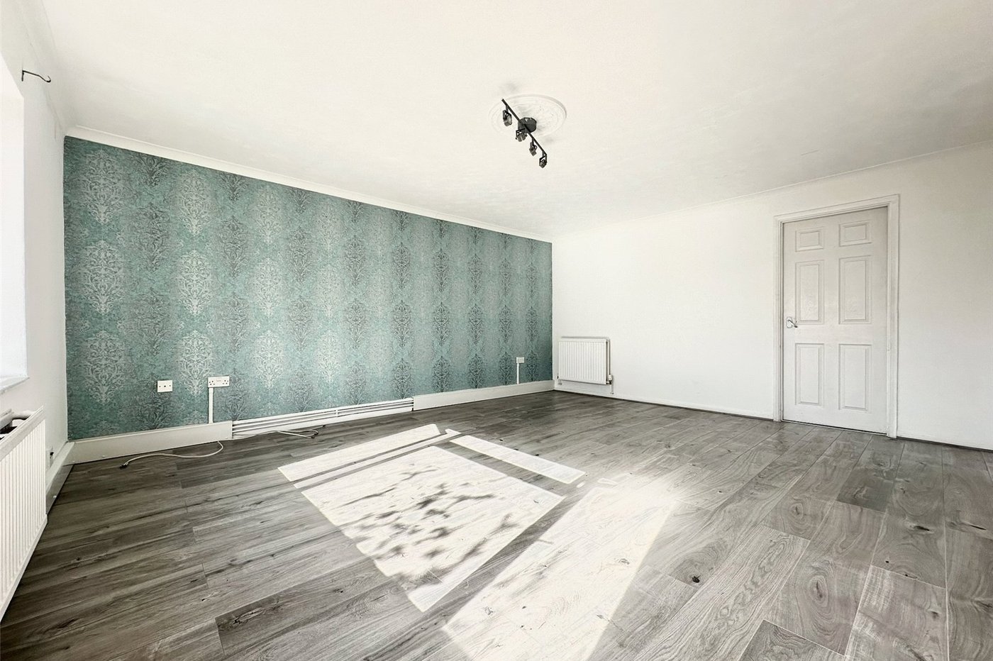 2 bedroom property for sale in Swanscombe | Robinson Jackson