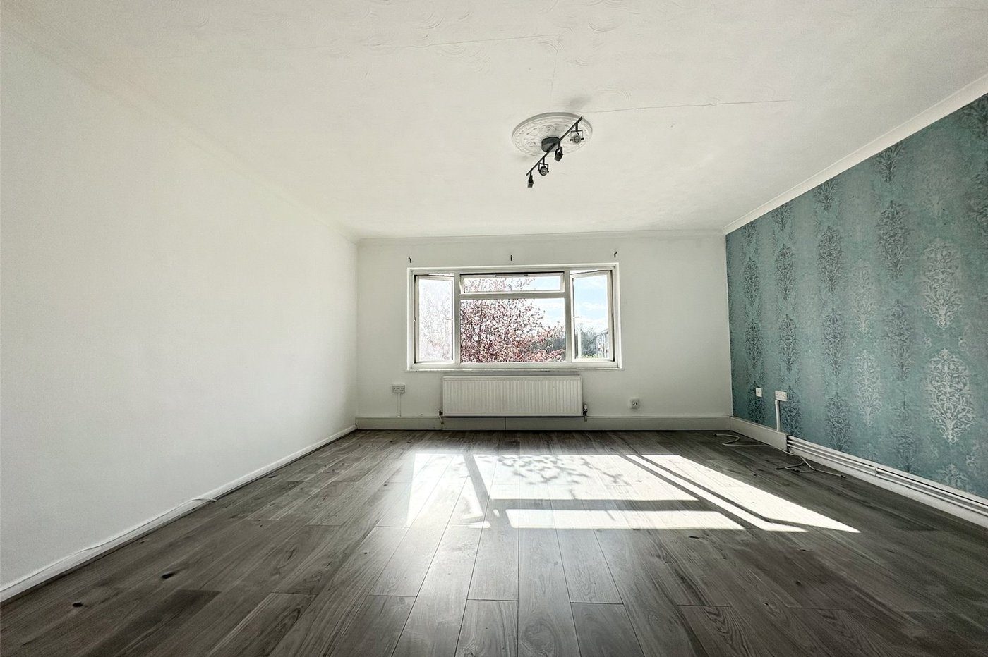 2 bedroom property for sale in Swanscombe | Robinson Jackson