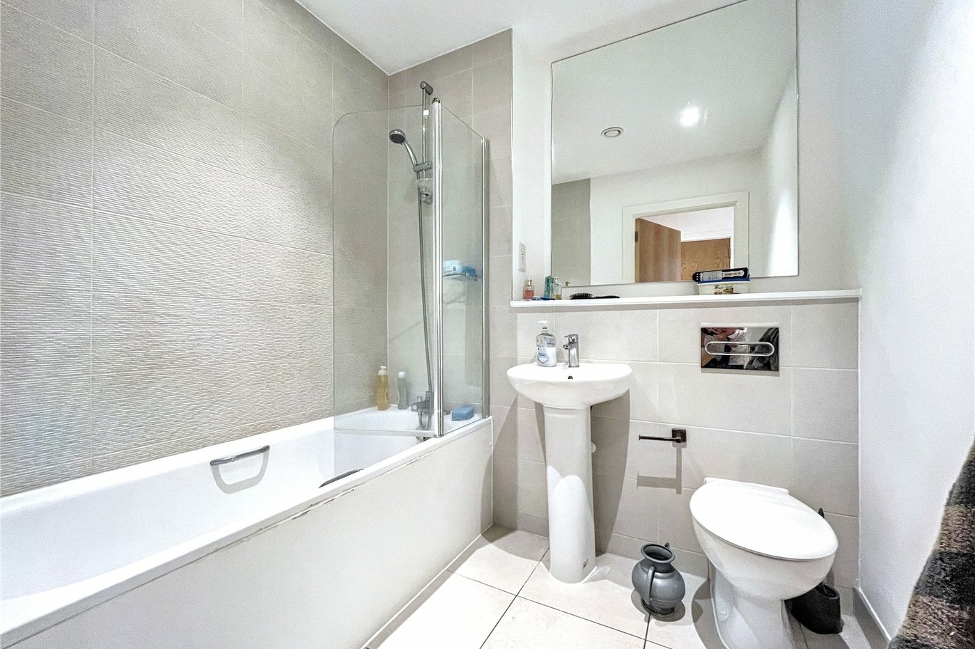 2 bedroom property for sale in Chatham | Robinson Michael & Jackson