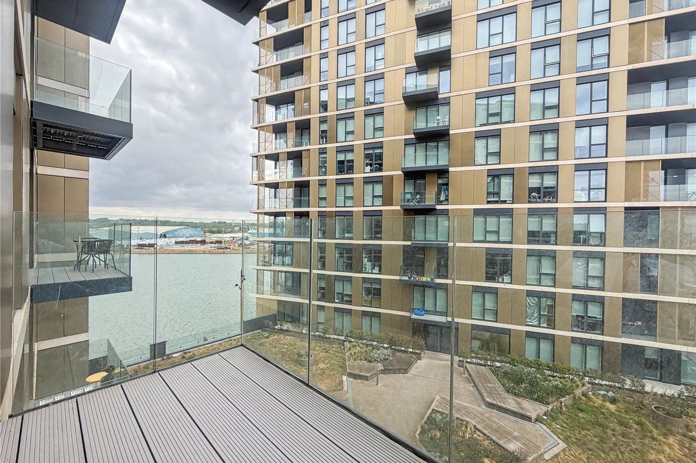 2 bedroom property for sale in Gillingham | Robinson Michael & Jackson