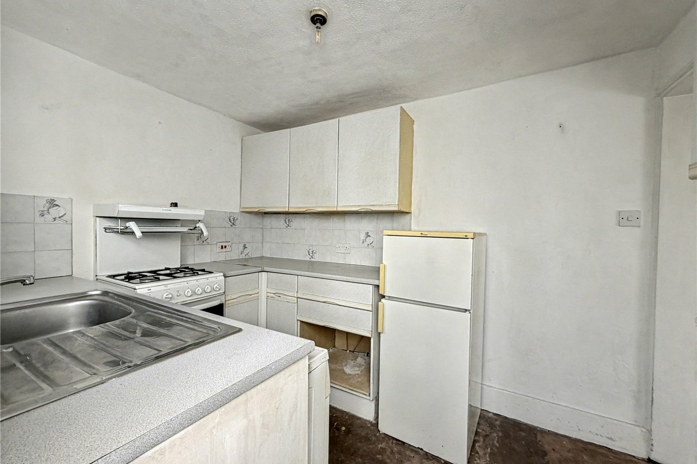 2 bedroom house for sale in Gillingham | Robinson Michael & Jackson