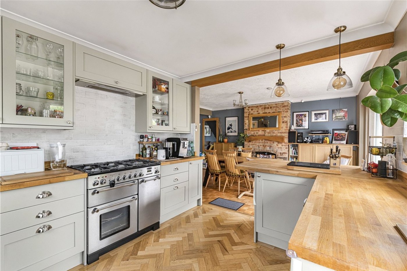 4 bedroom bungalow for sale in Orpington | Robinson Jackson