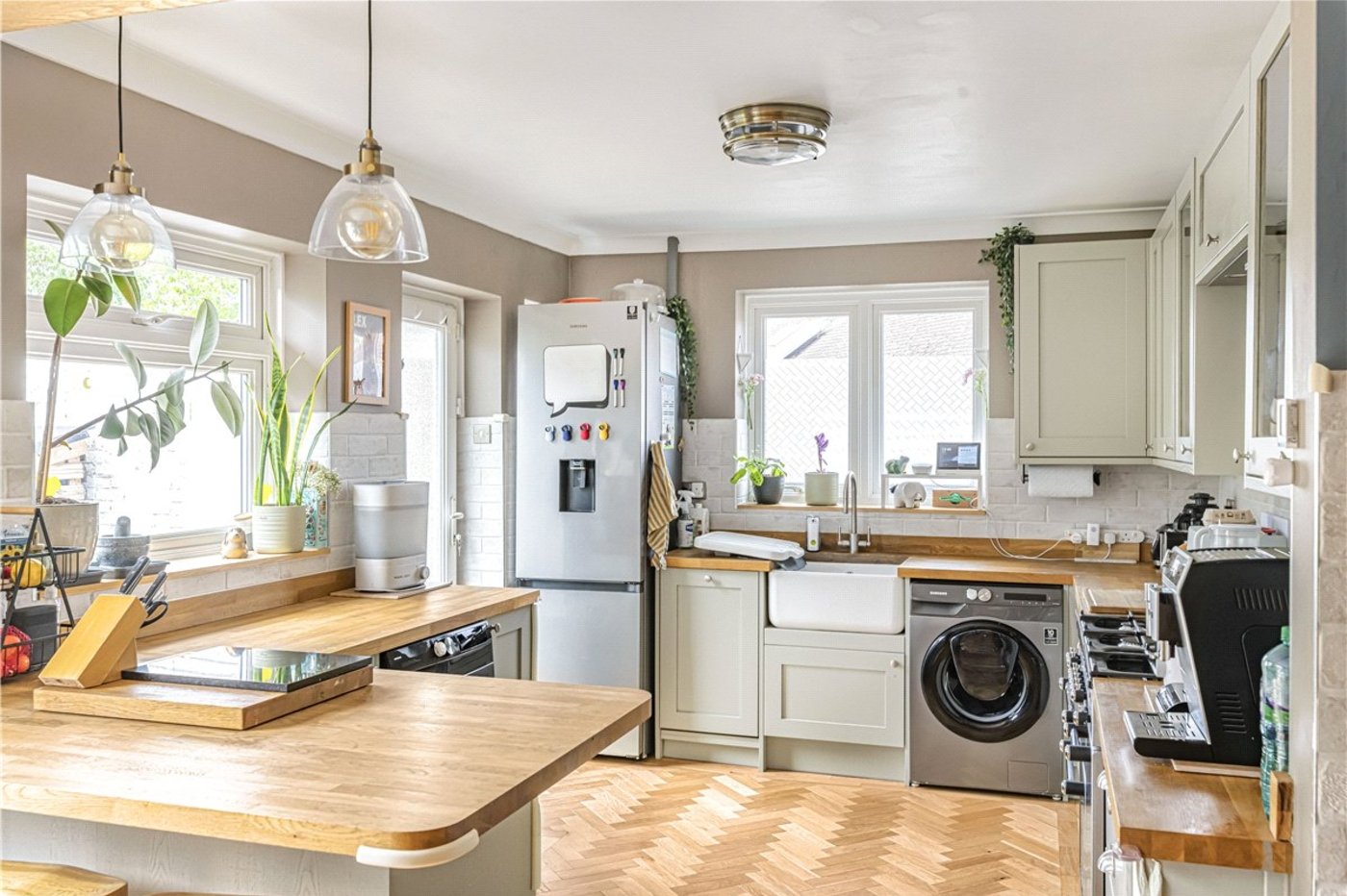 4 bedroom bungalow for sale in Orpington | Robinson Jackson