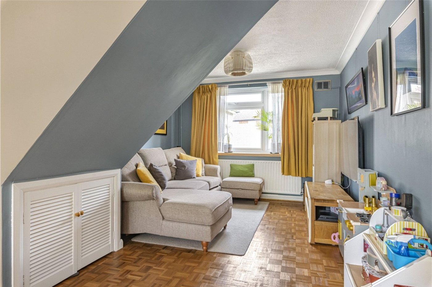 4 bedroom bungalow for sale in Orpington | Robinson Jackson
