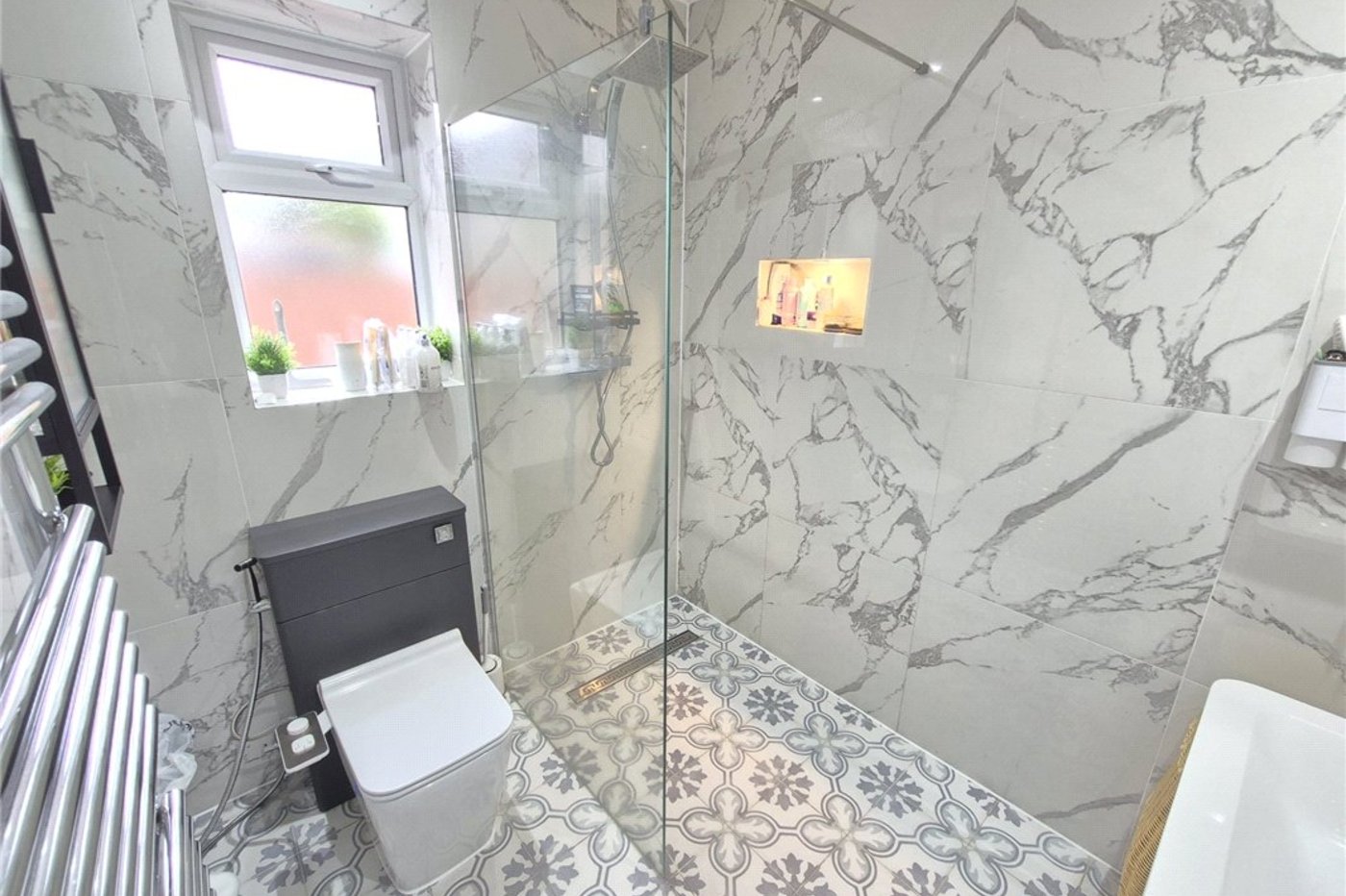 4 bedroom bungalow for sale in Orpington | Robinson Jackson