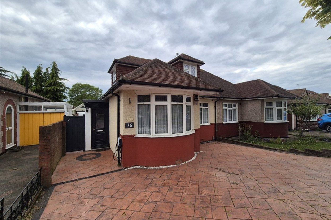 4 bedroom bungalow for sale in Orpington | Robinson Jackson