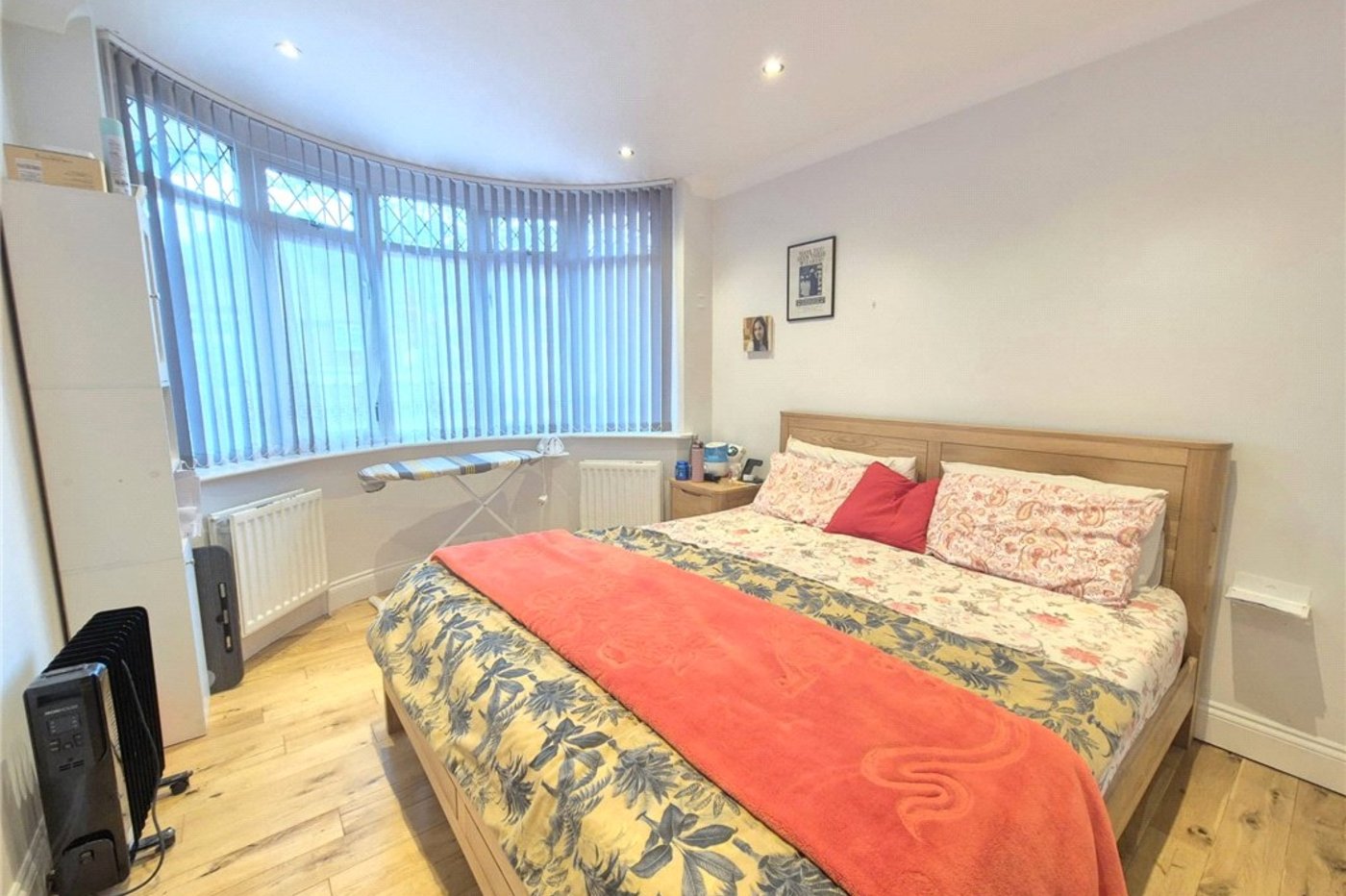 4 bedroom bungalow for sale in Orpington | Robinson Jackson