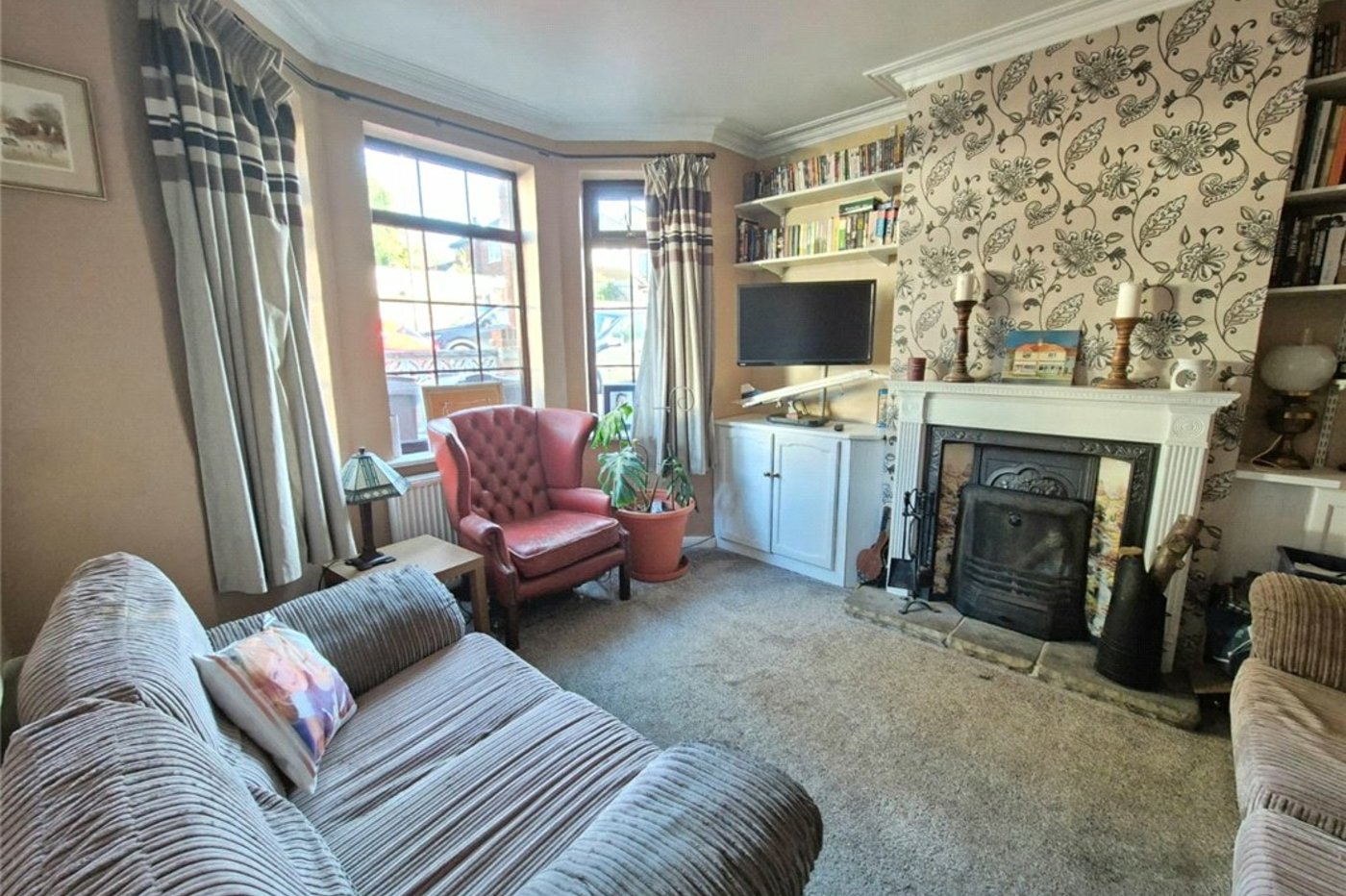 3 bedroom house for sale in Farnborough Village | Robinson Jackson