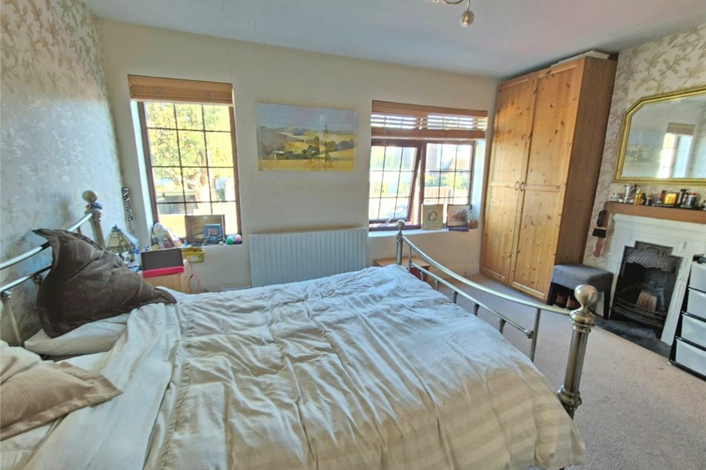 3 bedroom house for sale in Farnborough Village | Robinson Jackson