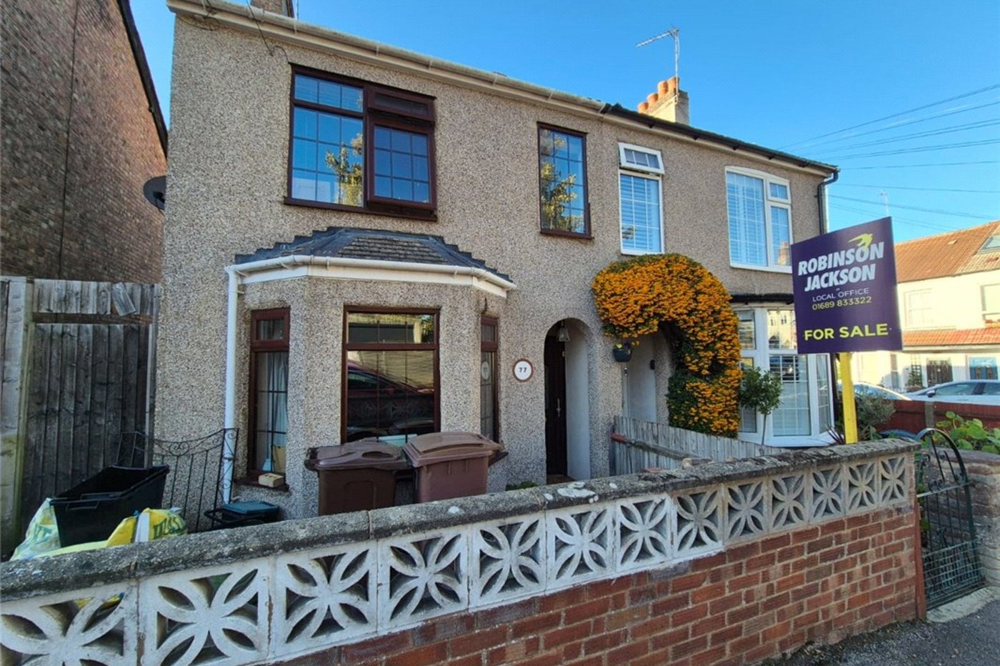 3 bedroom house for sale in Farnborough Village | Robinson Jackson