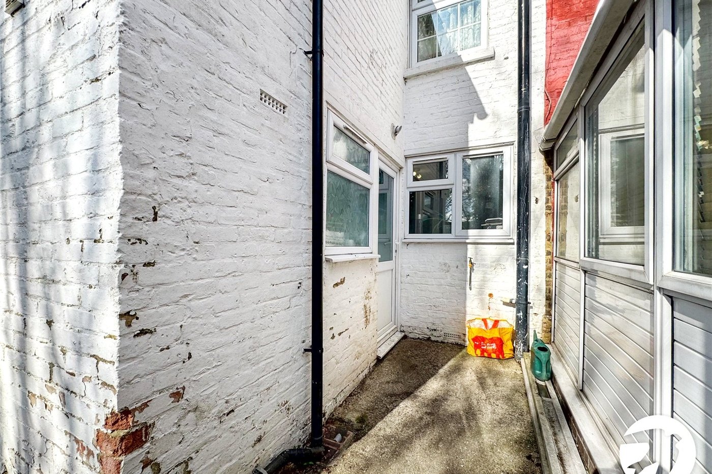 2 bedroom house for sale in Penenden Heath | Robinson Michael & Jackson