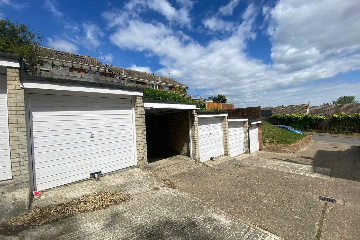 2 bedroom property for sale in Gravesend | Robinson Michael & Jackson