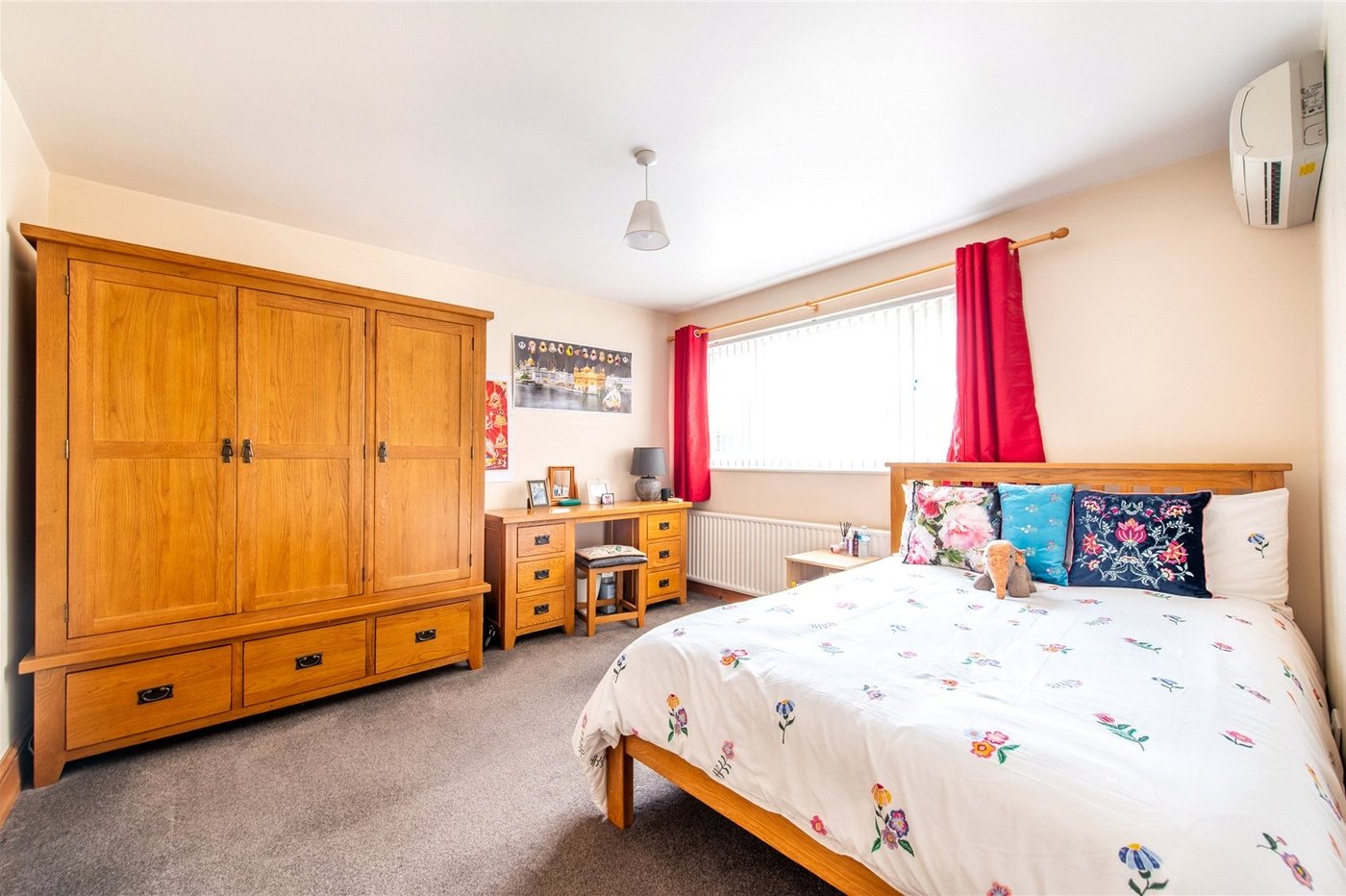 4 bedroom house for sale in Gravesend | Robinson Michael & Jackson