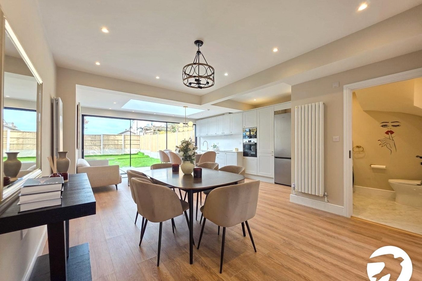 5 bedroom house for sale in London | Robinson Jackson