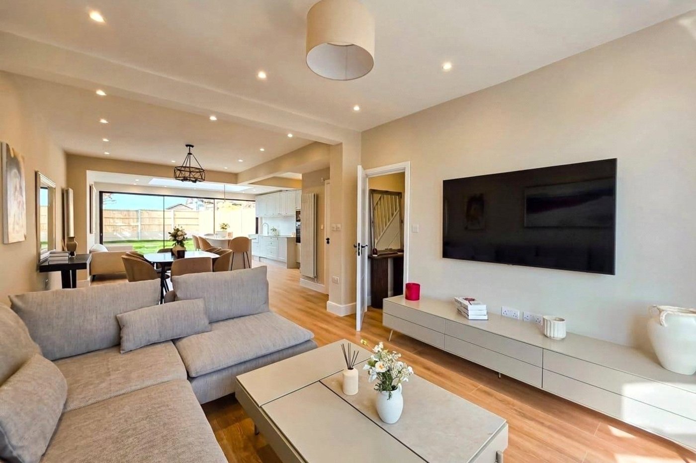 5 bedroom house for sale in London | Robinson Jackson