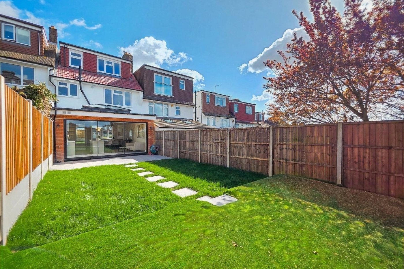 5 bedroom house for sale in London | Robinson Jackson