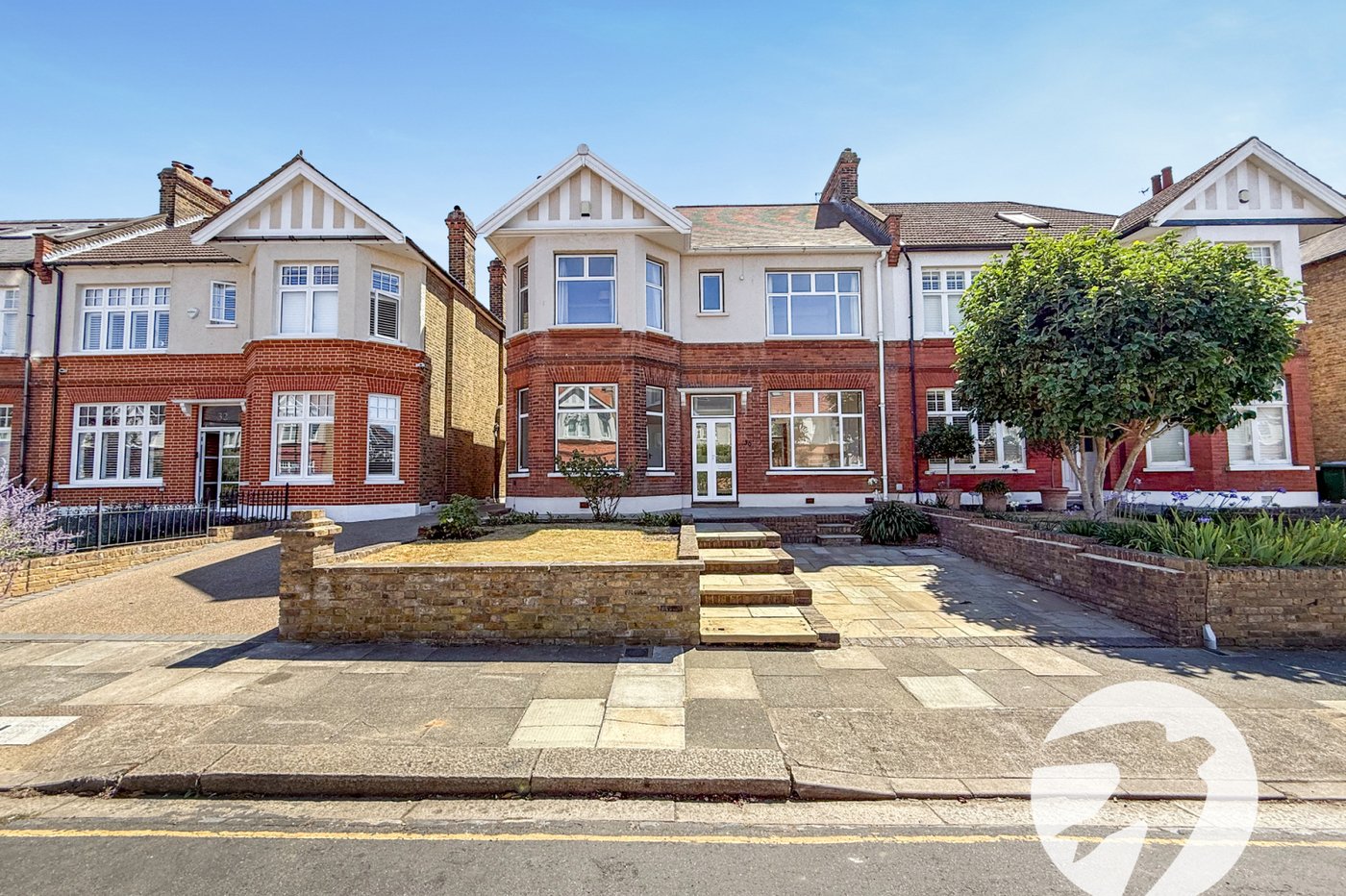6 bedroom house for sale in London | Robinson Jackson