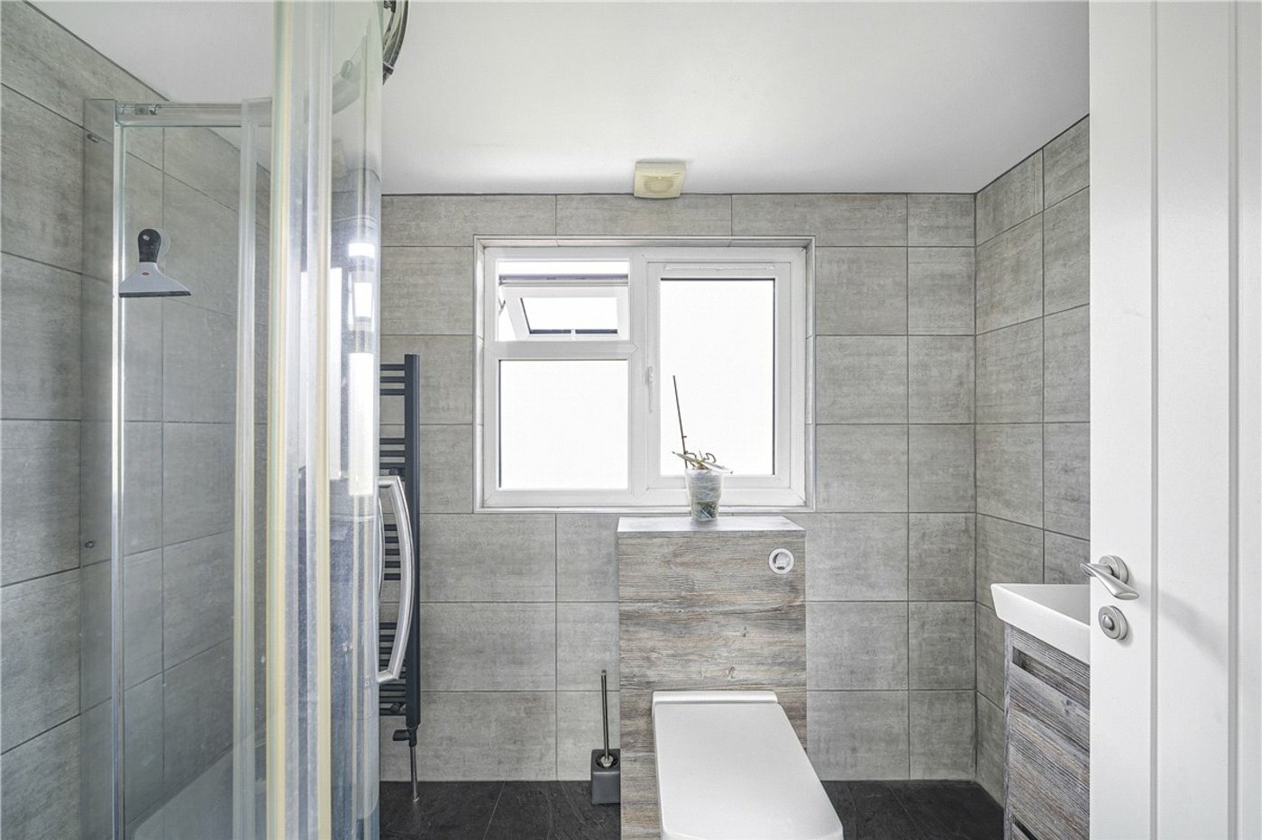 4 bedroom bungalow for sale in Green Street Green | Robinson Jackson