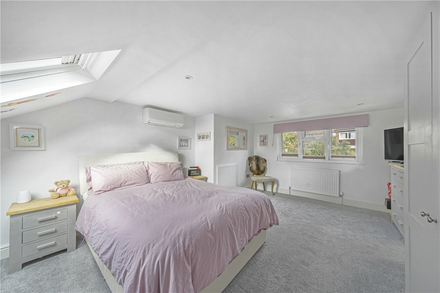 4 bedroom bungalow for sale in Green Street Green | Robinson Jackson