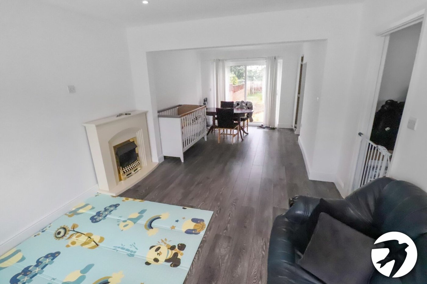 3 bedroom house for sale in London | Robinson Jackson