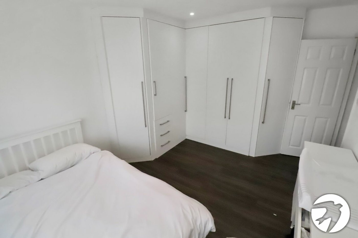 3 bedroom house for sale in London | Robinson Jackson