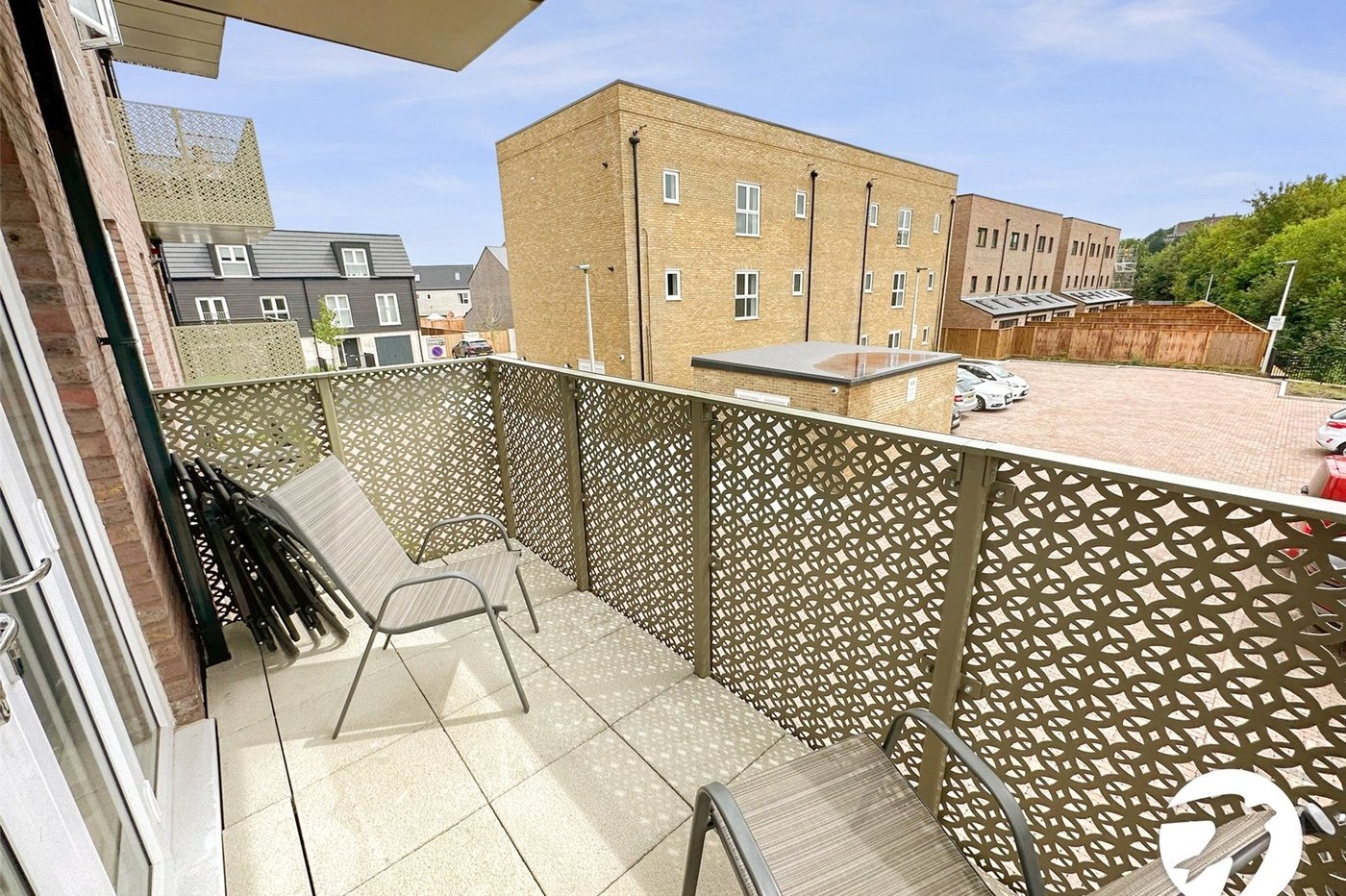 2 bedroom property for sale in Rochester | Robinson Michael & Jackson