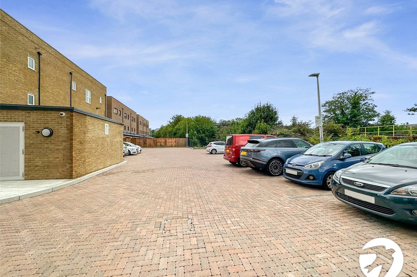 2 bedroom property for sale in Rochester | Robinson Michael & Jackson