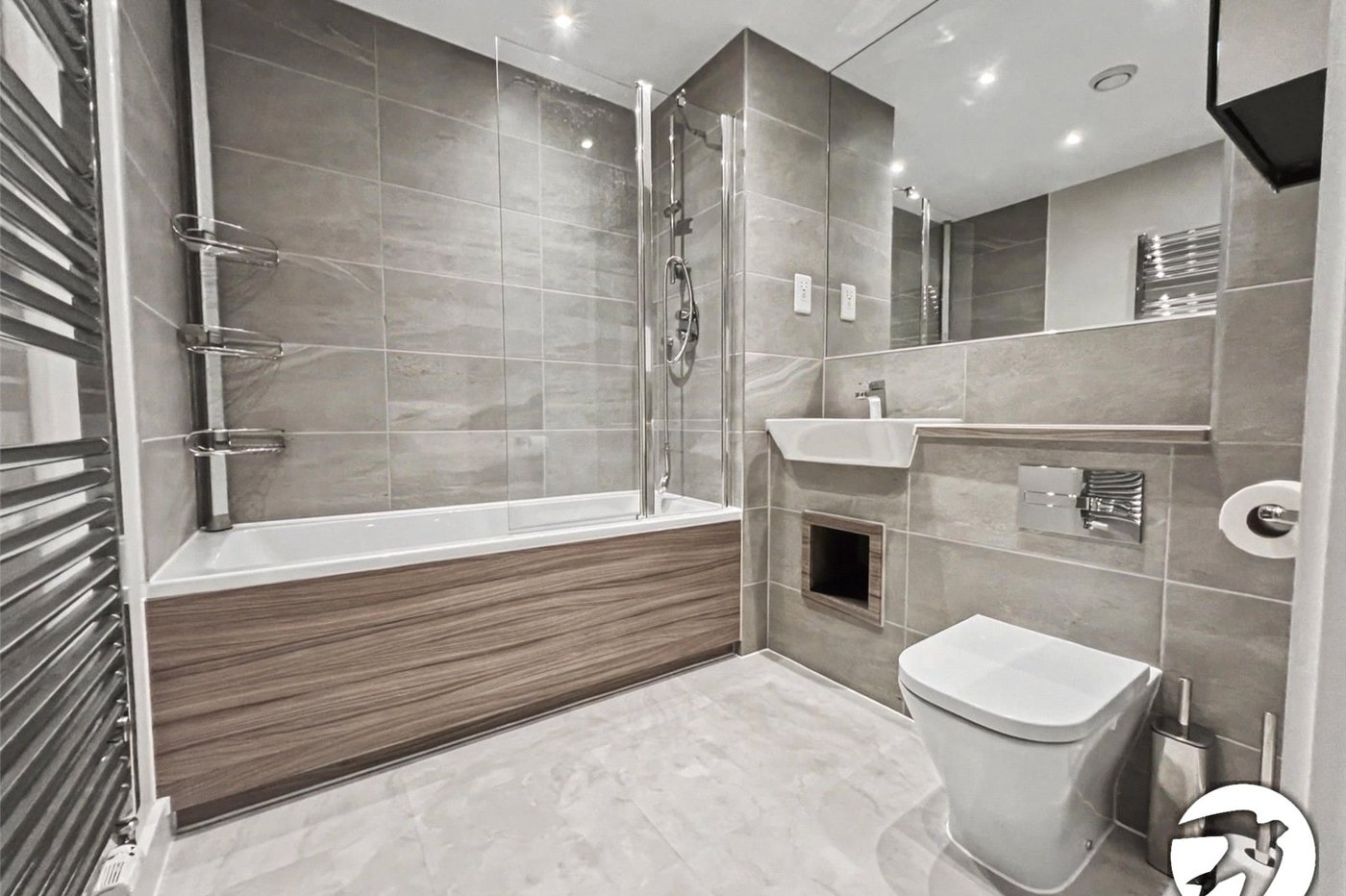 2 bedroom property for sale in Rochester | Robinson Michael & Jackson