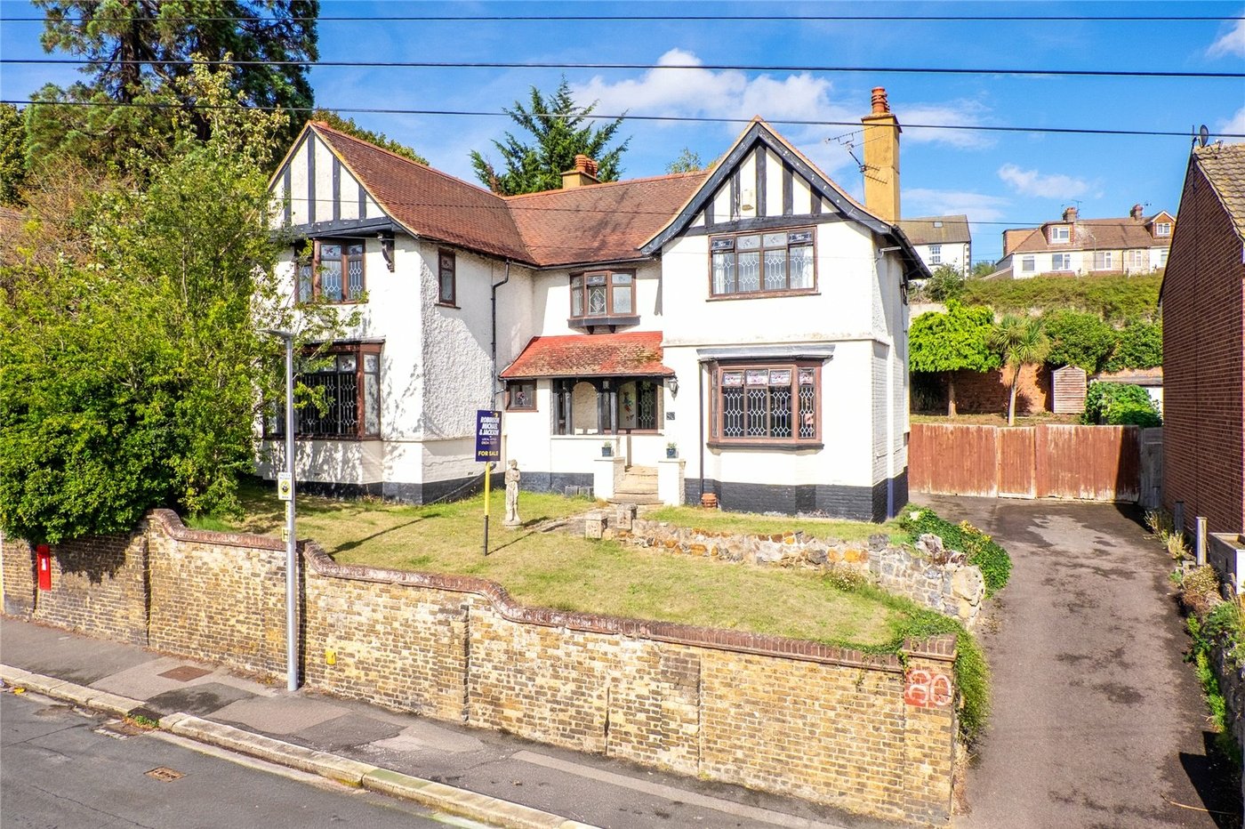 4 bedroom house for sale in Rochester | Robinson Michael & Jackson