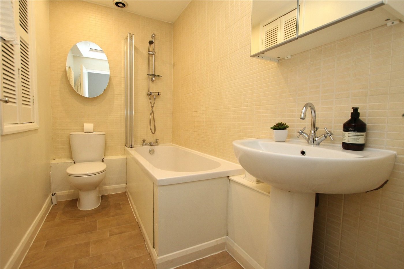 2 bedroom house for sale in Thamesmead | Robinson Jackson