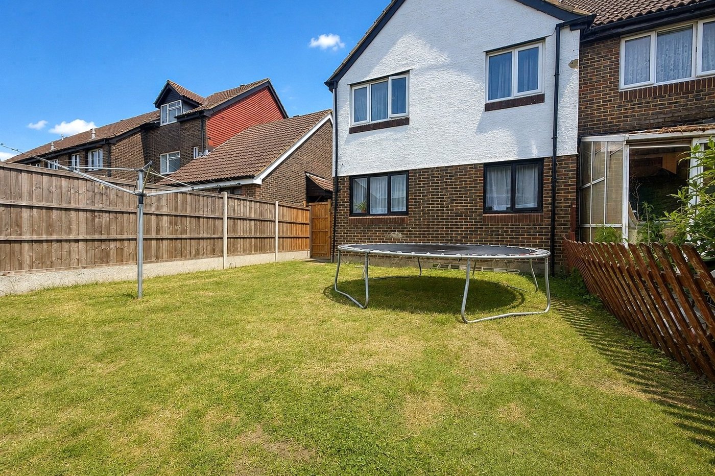 2 bedroom property for sale in Thamesmead | Robinson Jackson
