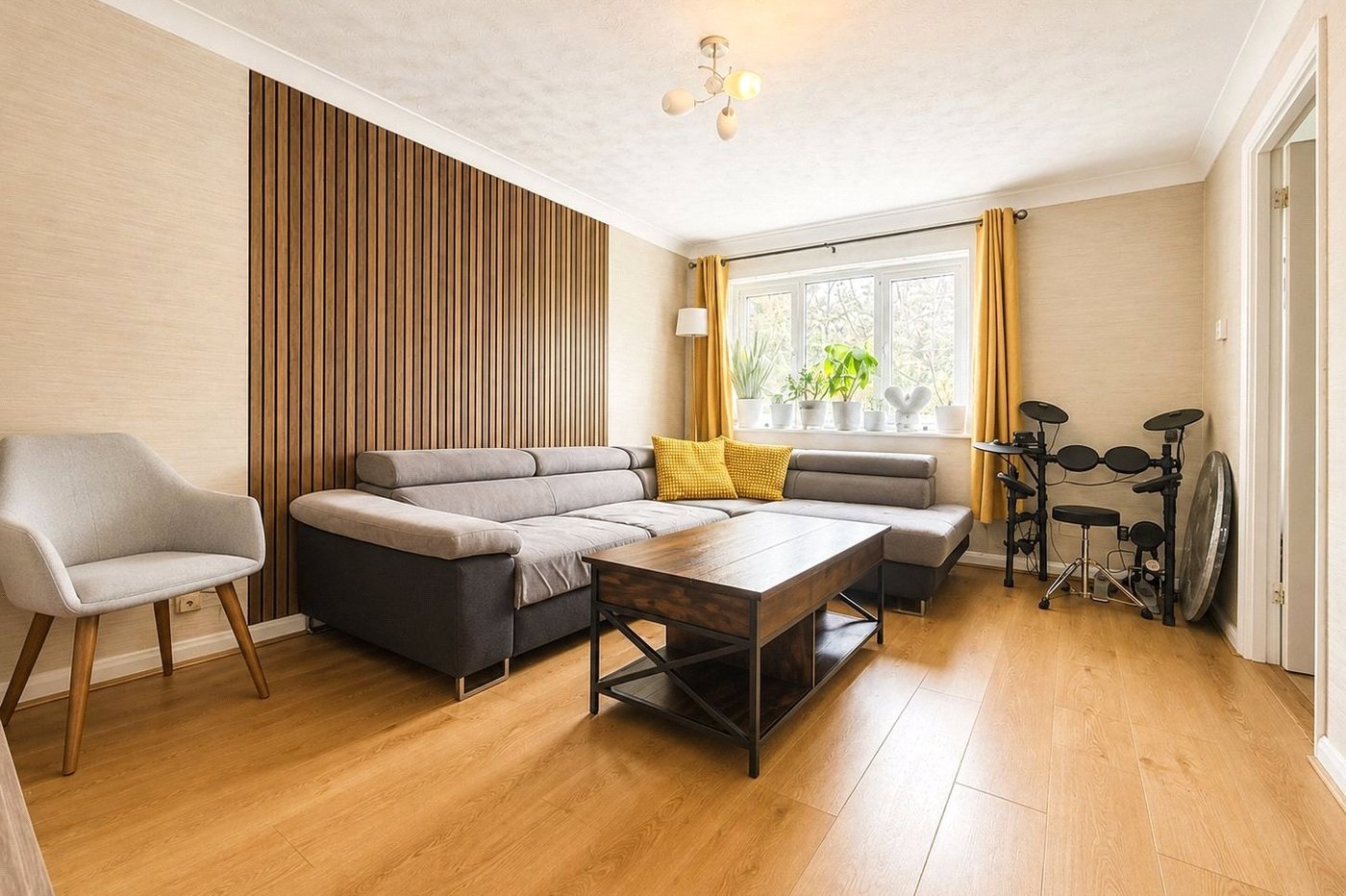 2 bedroom property for sale in Thamesmead | Robinson Jackson