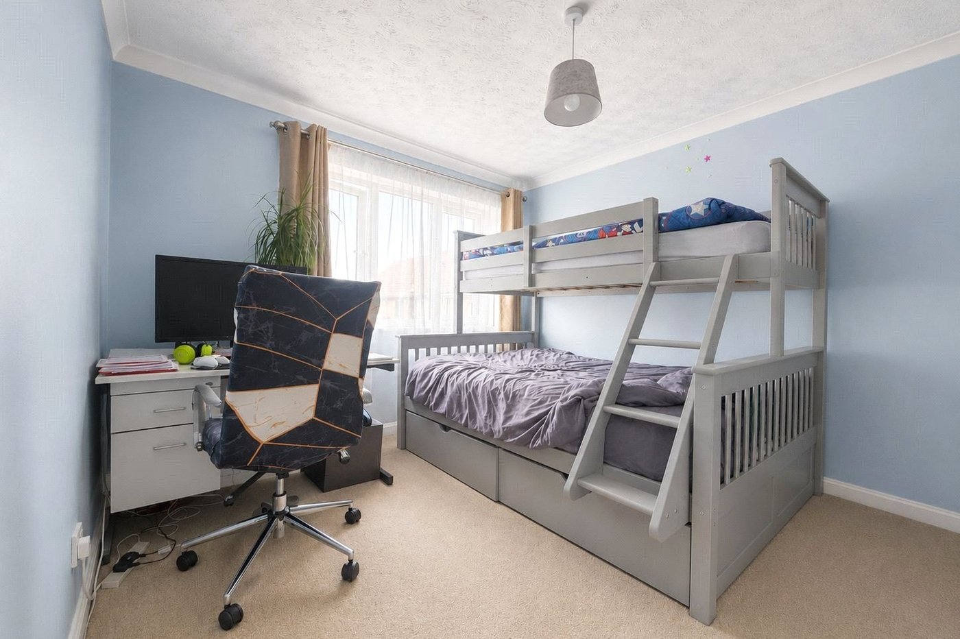 2 bedroom property for sale in Thamesmead | Robinson Jackson