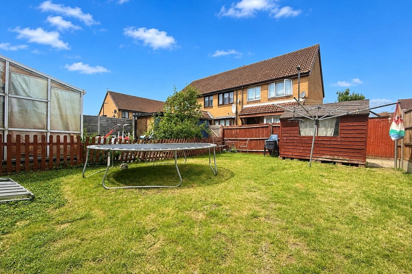 2 bedroom property for sale in Thamesmead | Robinson Jackson