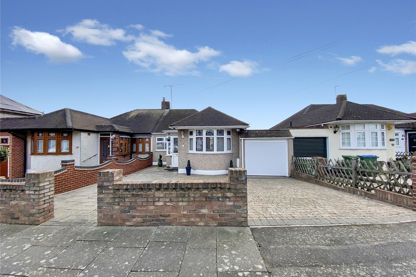2 bedroom bungalow for sale in Sidcup | Robinson Jackson