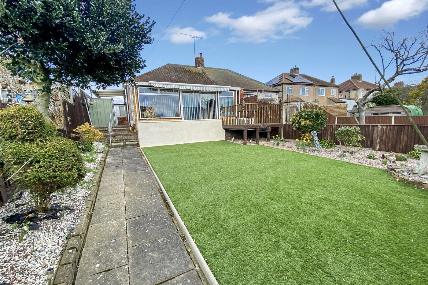 2 bedroom bungalow for sale in Sidcup | Robinson Jackson